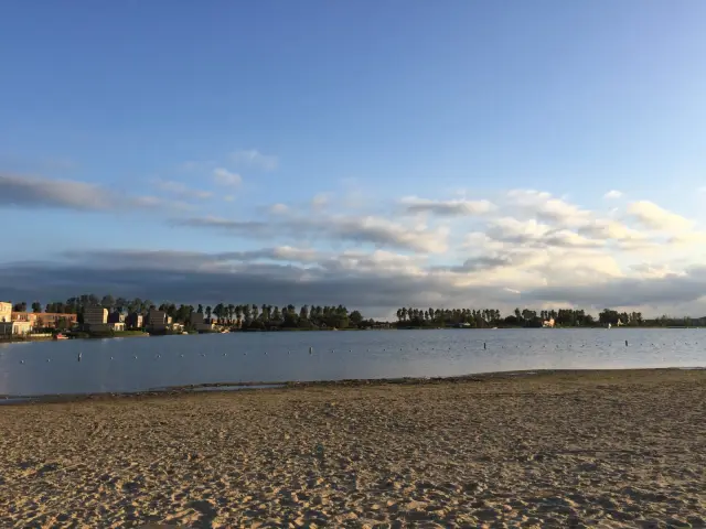 Zwembad Strand van Luna