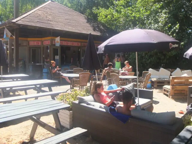 Terras Zwembad de Kuil Prinsenbeek DSCF5112.jpg