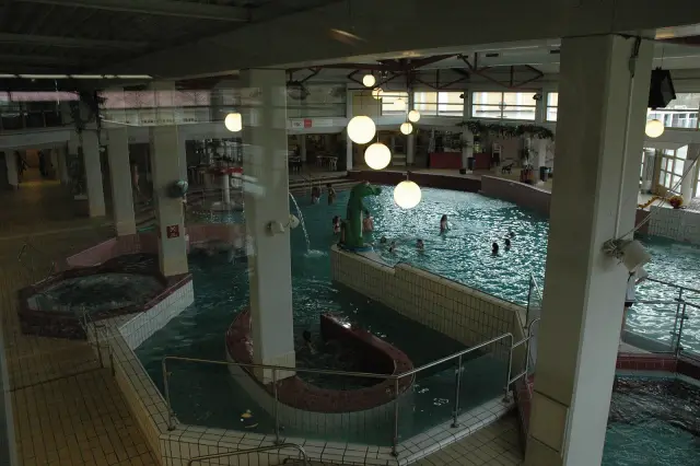 Zwembad "De Meerkamp" Amstelveen - panoramio - Rokus C (2).jpg