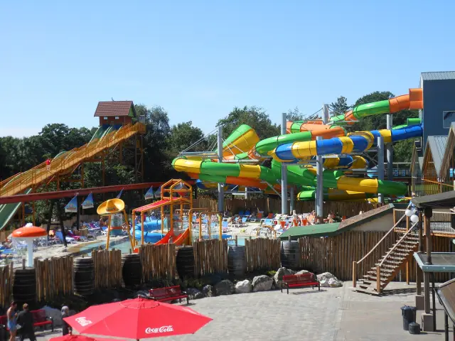 Aqua Mexicana buitengedeelte (vanop de zetellift).jpg