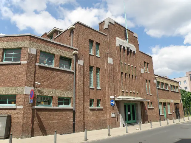 Antwerpen Zwembad Veldstraat2.JPG